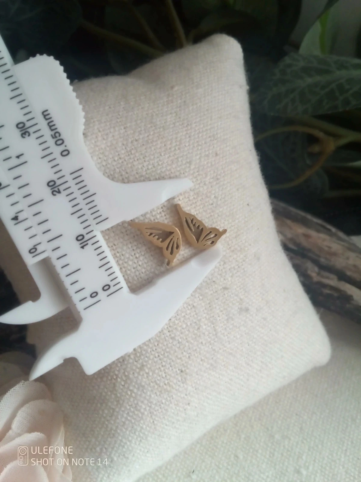 Pendientes de alas de mariposa de acero dorado – photo 2